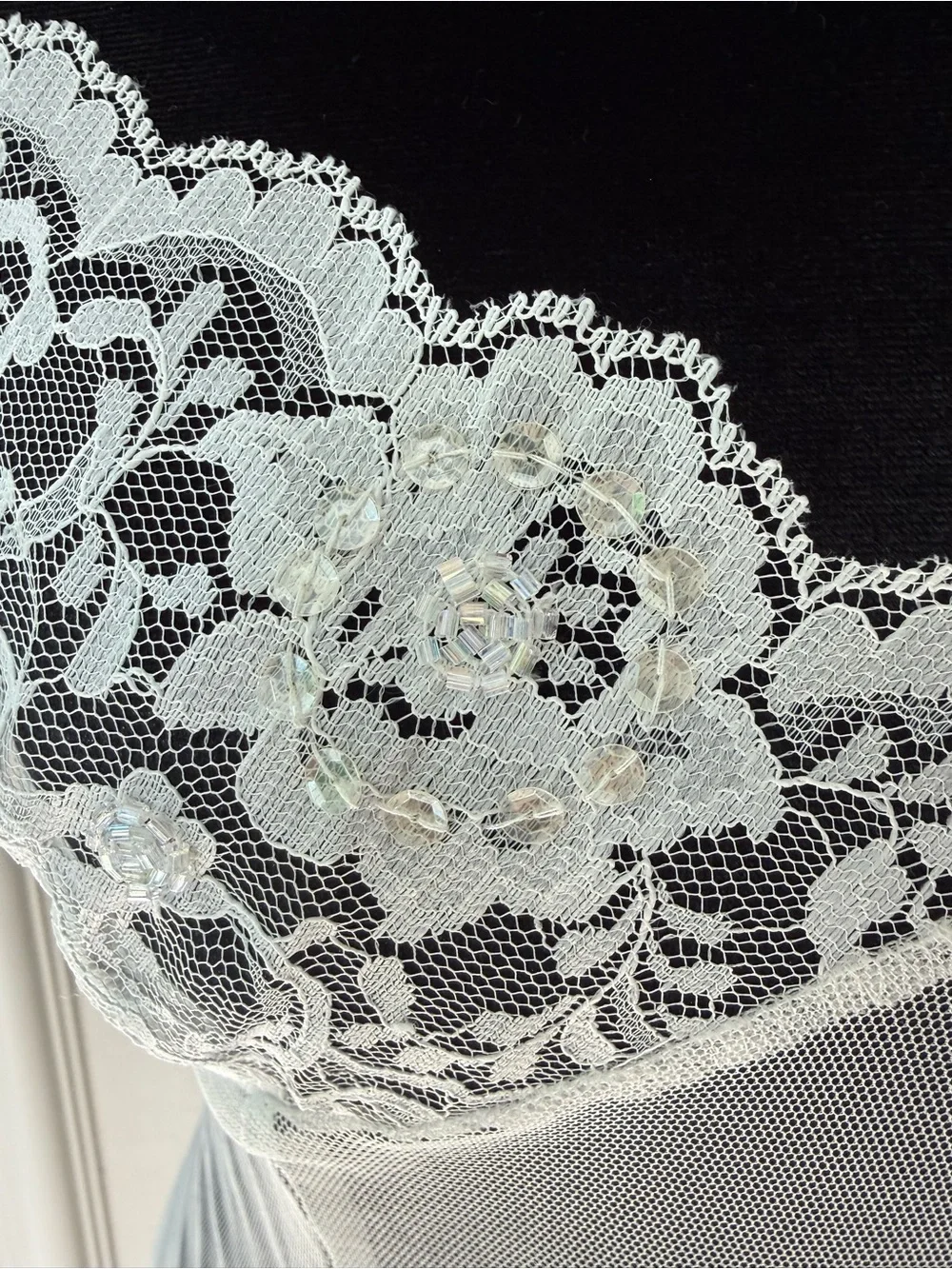 Victoria’s Secret White Lace Trim Chemise Slip Nightgown Size M Lace Lingerie - Picture 6 of 9